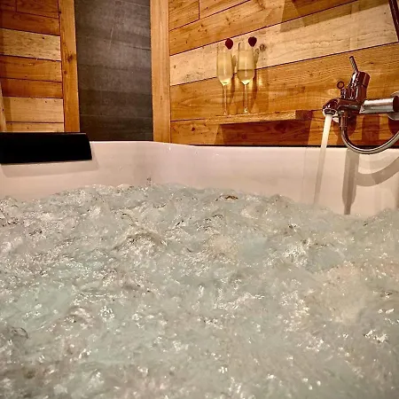 Le Sanglier Amoureux 4* Érezée