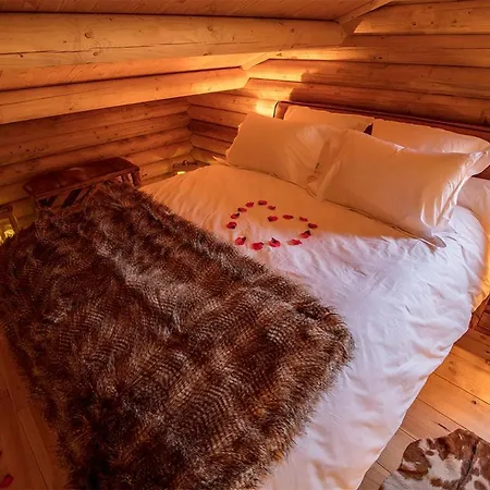 Le Sanglier Amoureux Bed & Breakfast